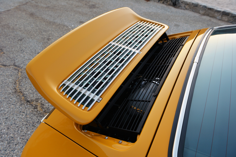 Illustration for article titled Drool All Over Yourselves At This Fantastically Orange 911 Reimagined By Singer
